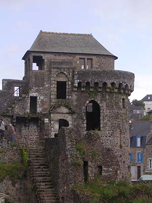 0515fougeres01