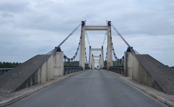 150529 Montjean sur Loire brug